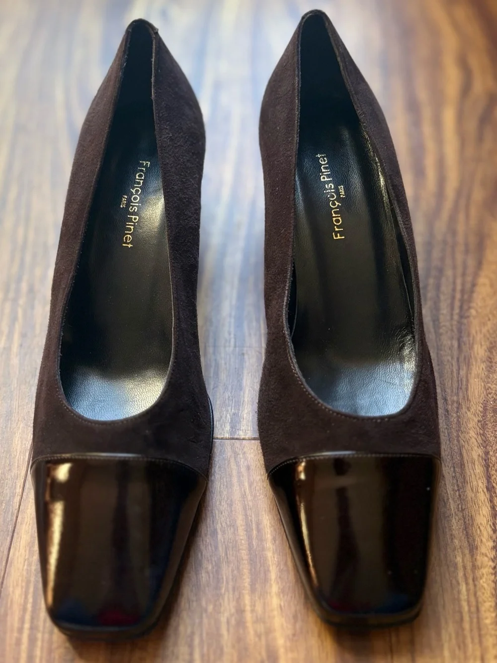 François Pinet Paris, model 72637 Suede & Leather Patent Heels Pumps 37.5/7.5 US